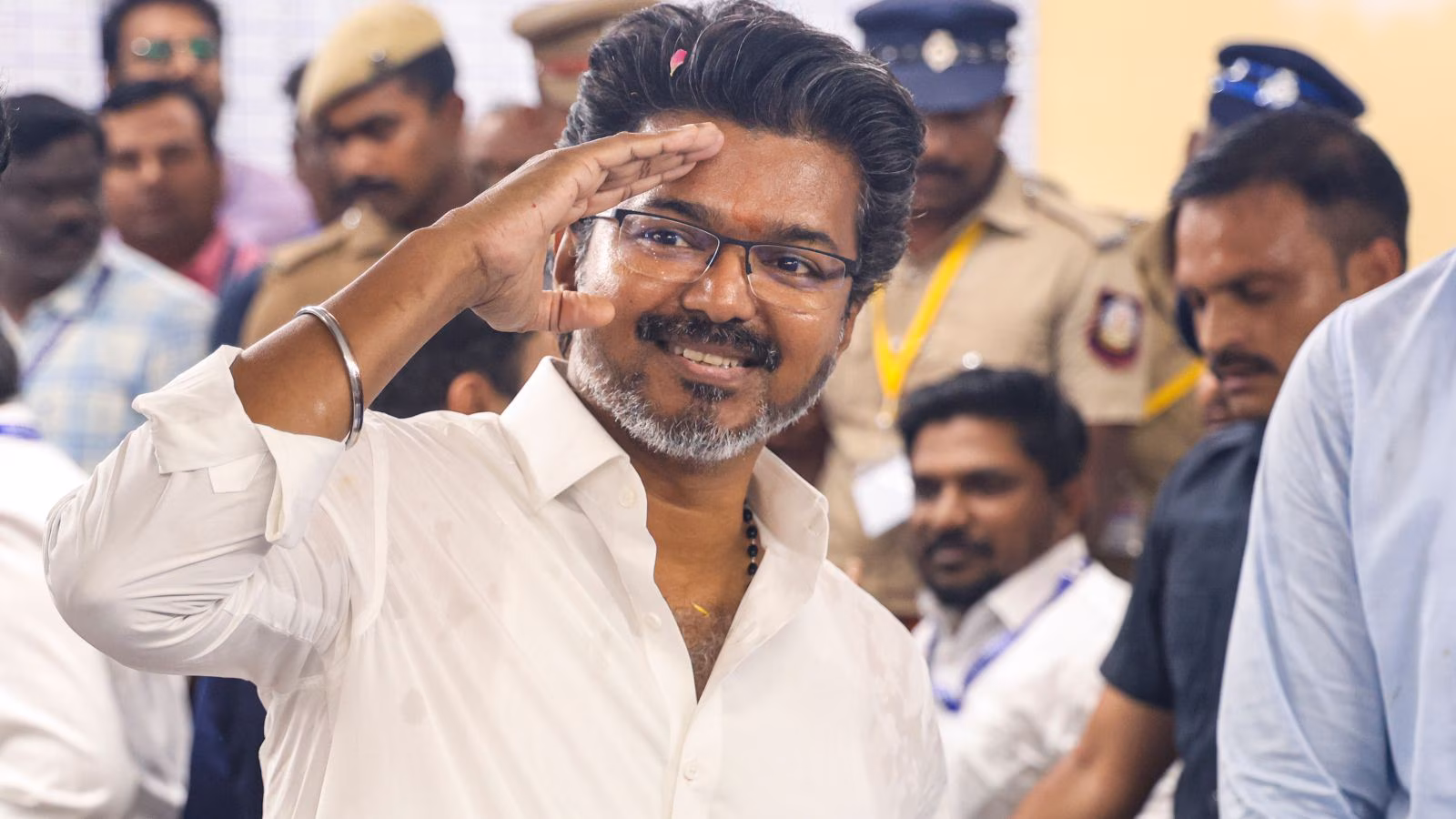 Tamil Nadu Government Formation Live Updates | Governments are decided on floor of the House, not on Lok Bhavan lawns: Congress slams Governor