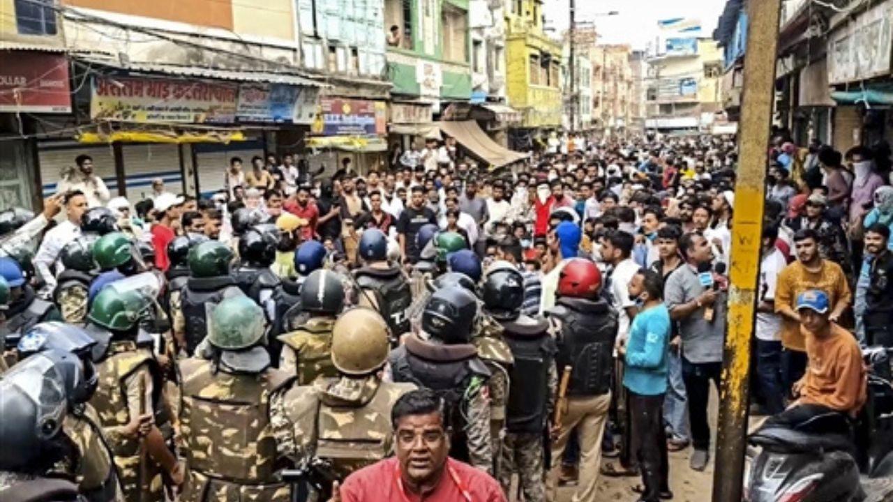 उज्जैन में 650 साल पुरानी शाही मस्जिद के बाहर झड़प; सिंहस्थ 2028 सड़क चौड़ीकरण विवाद की पूरी सच्चाई