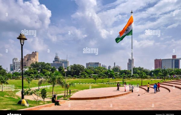 कनॉट प्लेस में तिरंगा फहराने के एलान के बाद दिल्ली पुलिस अलर्ट; सुरक्षा व्यवस्था कड़ी, ट्रैफिक एडवाइजरी जारी
