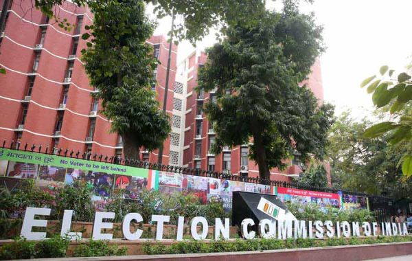एमपी-यूपी सहित 17 राज्यों-UT में वोटर लिस्ट अपडेट होगी: SIR विवाद के बीच चुनाव आयोग का आदेश; जानें क्या है पूरा मामला
