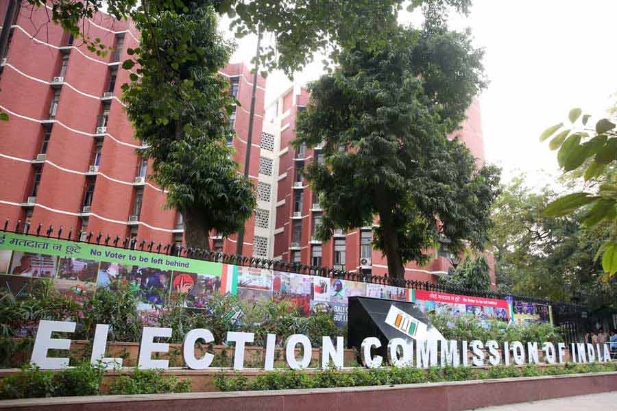 एमपी-यूपी सहित 17 राज्यों-UT में वोटर लिस्ट अपडेट होगी: SIR विवाद के बीच चुनाव आयोग का आदेश; जानें क्या है पूरा मामला