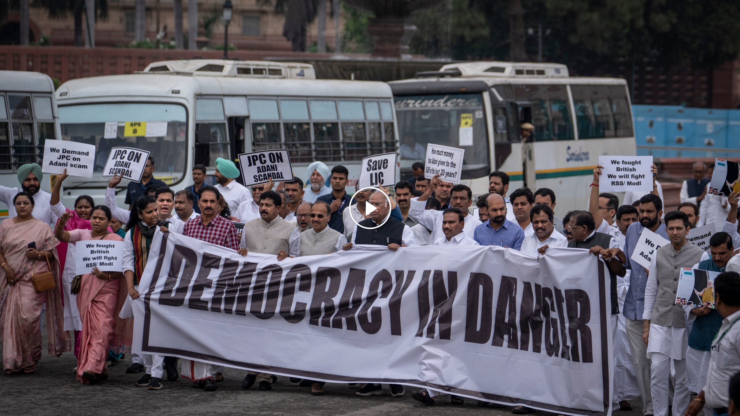 CEC ज्ञानेश कुमार के खिलाफ विपक्ष का ‘महाभियोग’: मॉक संसद में विपक्षी सांसदों ने उठाए चुनावी निष्पक्षता पर सवाल; जानें पूरा मामला