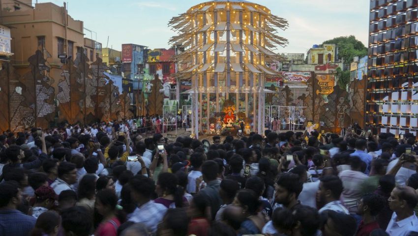 कोलकाता के चोरबागान दुर्गा पूजा पंडाल में मची भीषण भगदड़, 17 की मौत; CM शुभेंदु पहुंचे अस्पताल… जानें क्या है पूरा मामला व इसके पीछे की वजह
