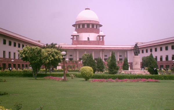 ज्ञानेश कुमार के खिलाफ याचिकाओं पर सुप्रीम कोर्ट में आज अहम सुनवाई, मतदाता सूची से नाम कटने पर टिकी नजरें