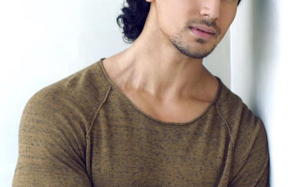 Tiger Shroff Attack Case Update: कैलिफोर्निया से दी गई थी सुपारी, शूटरों ने ट्रेन में काटे थे बाल, बदले थे हुलिया; जानें पूरा मामला
